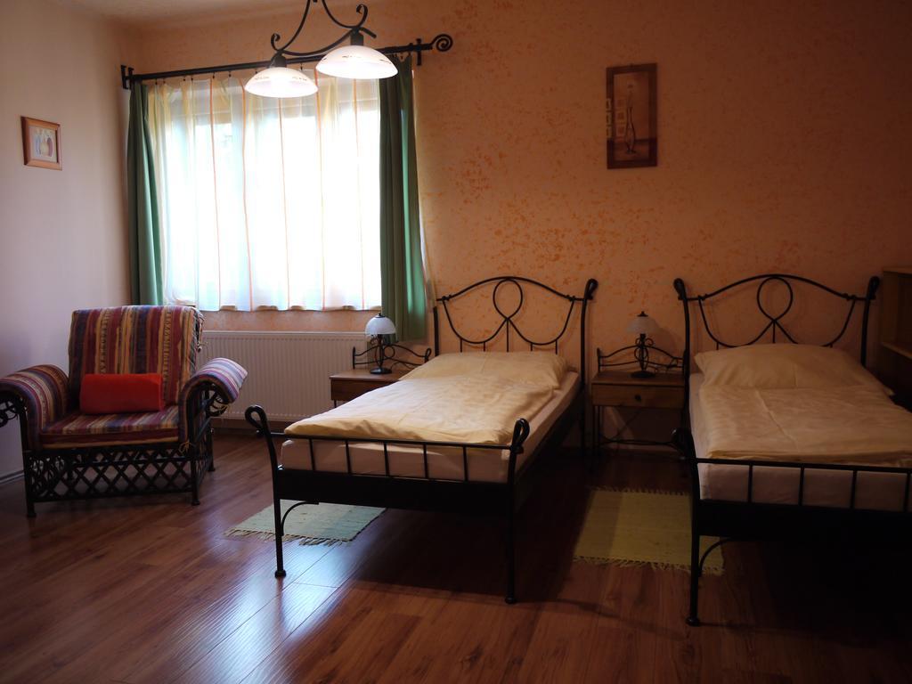 Apartmany Pemi Potstejn Bagian luar foto