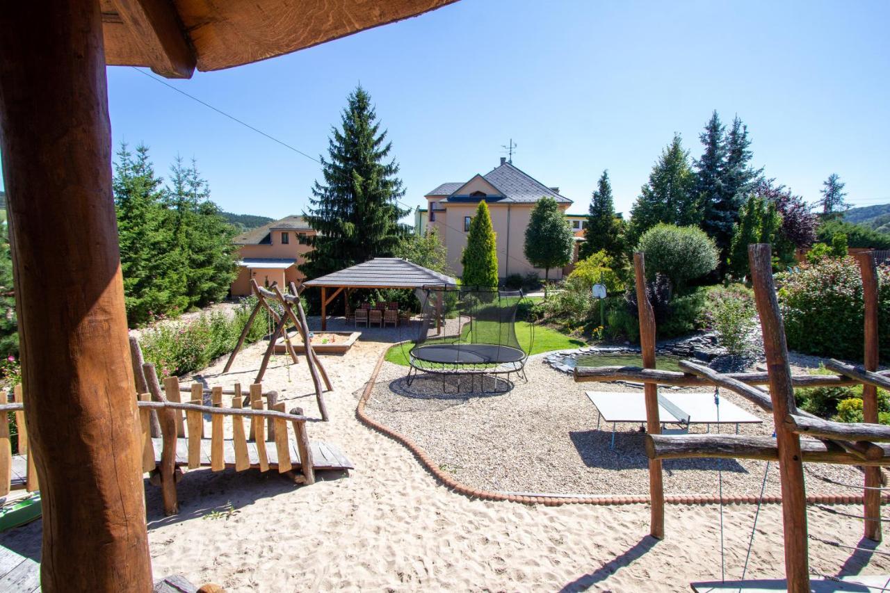 Apartmany Pemi Potstejn Bagian luar foto